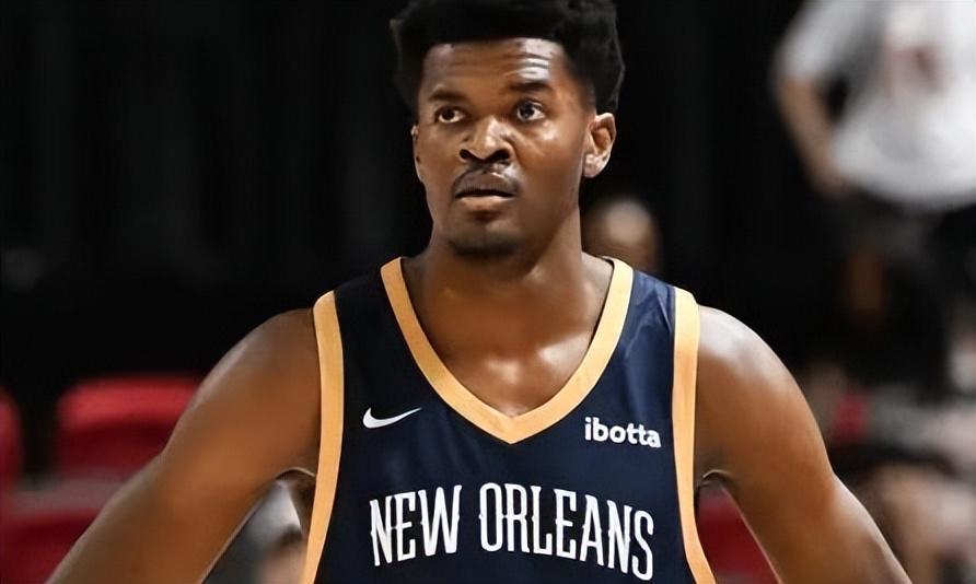 伟德体育APP-15分3篮板2盖帽3记三分，夏联第三战爆发！杨瀚森打爆NBA主力中锋