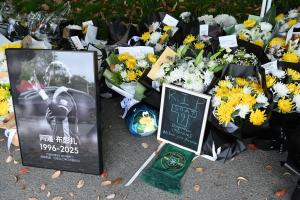 伟德体育APP-跟队：默哀需要相关部门审批，布彭扎离世当天没有足够审批时间